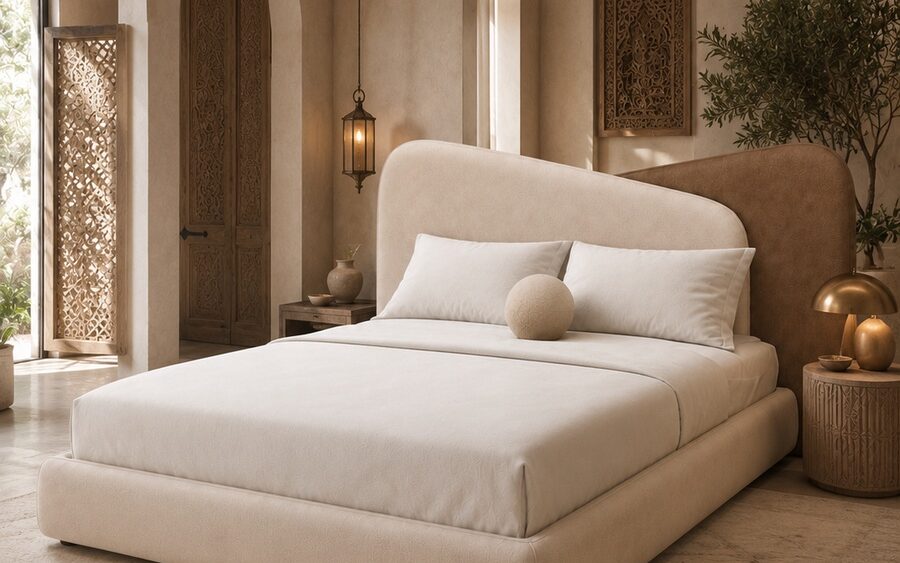 Lit Asymétrique dans une chambre marocaine contemporaine